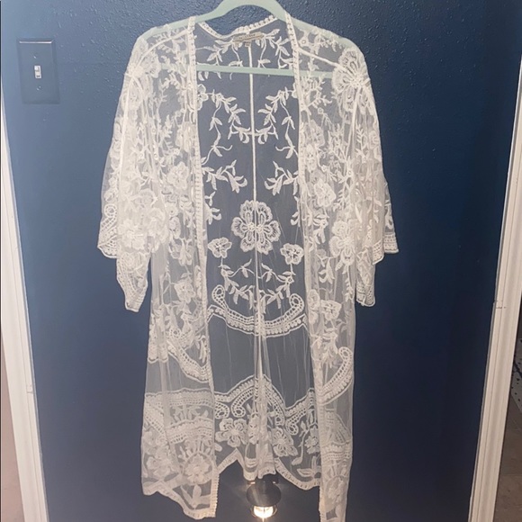 Polagram Other - White lace duster